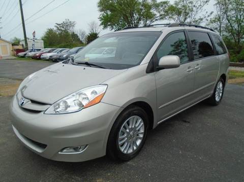 2008 Toyota Sienna for sale at Top Gear Motors in Winchester VA