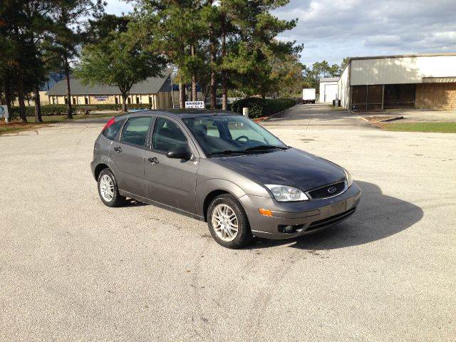 2005 Ford Focus for sale at Global Auto Exchange in Longwood FL