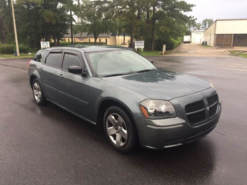 2005 Dodge Magnum for sale at Global Auto Exchange in Longwood FL