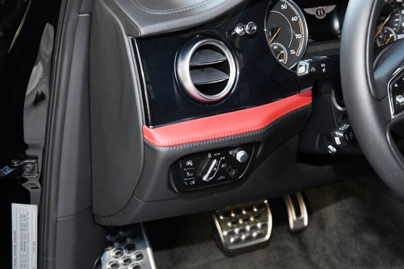 2018 Bentley Bentayga Mulliner Edition (image 25)