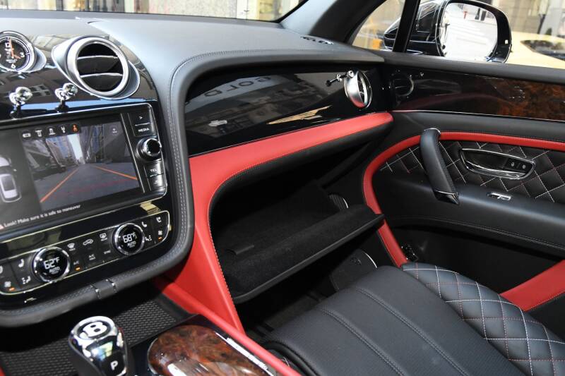 2018 Bentley Bentayga Mulliner Edition (image 28)