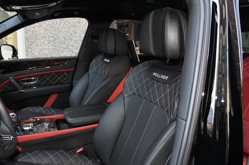 2018 Bentley Bentayga Mulliner Edition (image 10)