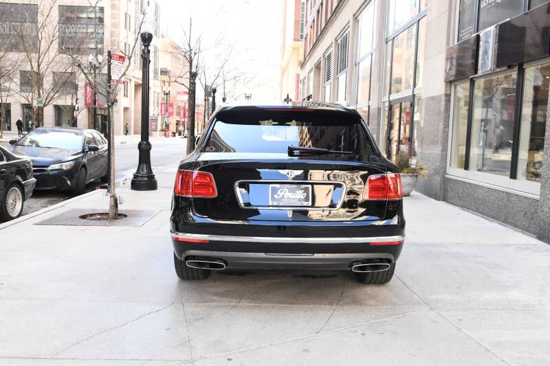 2018 Bentley Bentayga Mulliner Edition (image 6)