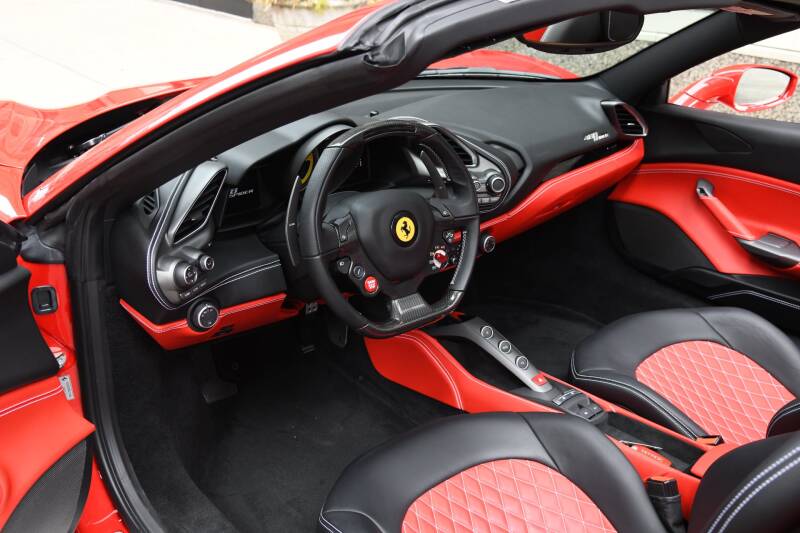 2019 Ferrari 488 Spider (image 12)