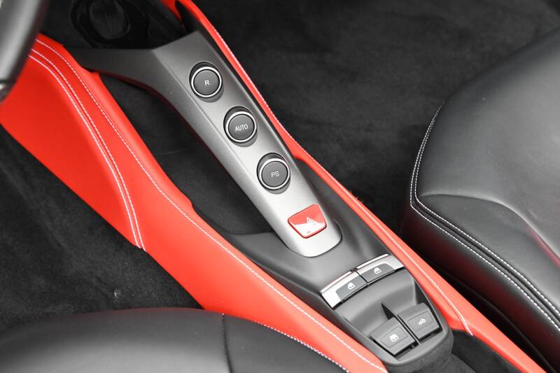2019 Ferrari 488 Spider (image 22)