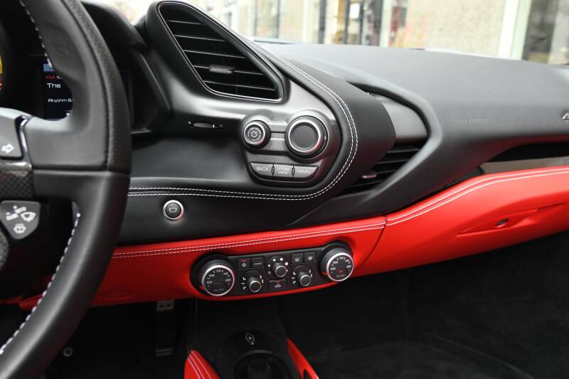 2019 Ferrari 488 Spider (image 20)