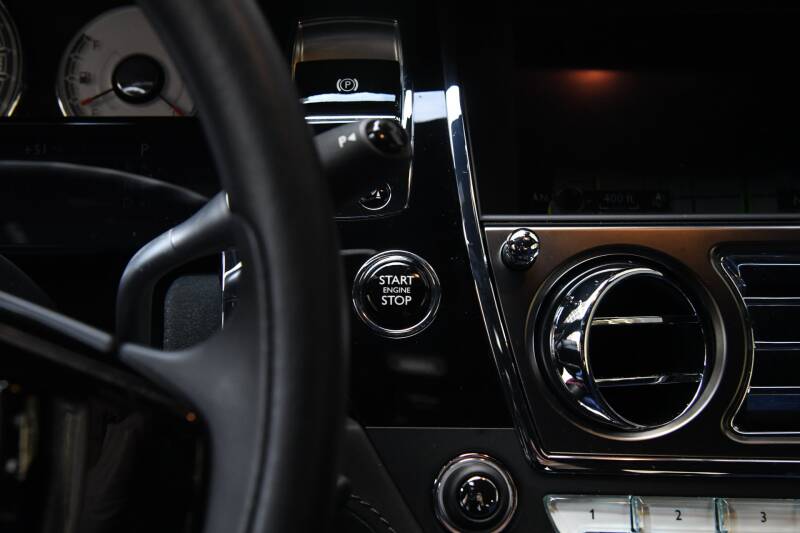 2018 Rolls-Royce Wraith (image 19)