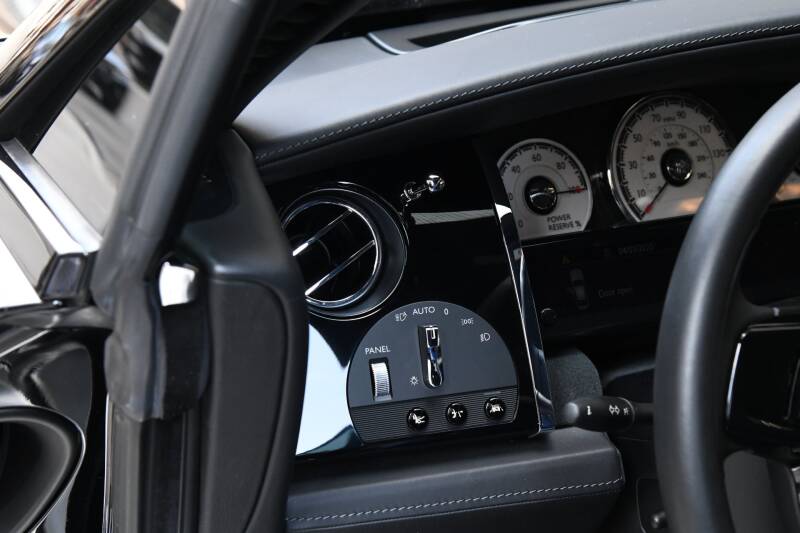 2018 Rolls-Royce Wraith (image 13)