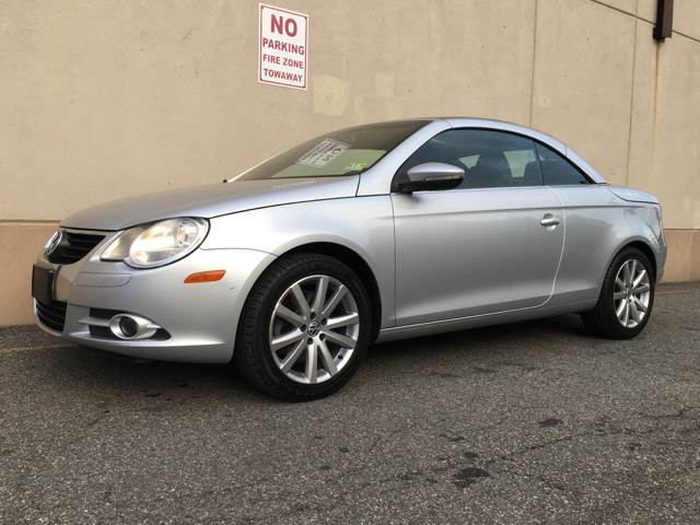 2009 Volkswagen Eos for sale at International Auto Sales in Hasbrouck Heights NJ