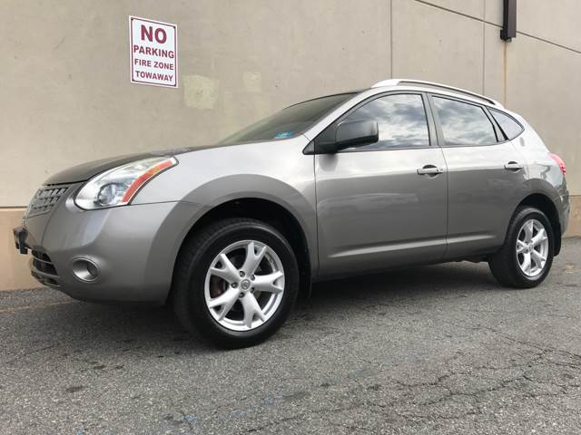 2009 Nissan Rogue for sale at International Auto Sales in Hasbrouck Heights NJ