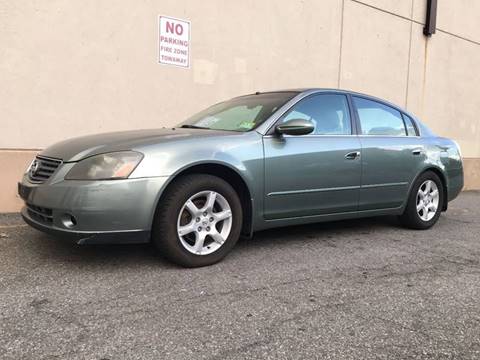 2005 Nissan Altima for sale at International Auto Sales in Hasbrouck Heights NJ