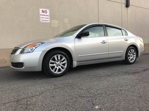 2009 Nissan Altima for sale at International Auto Sales in Hasbrouck Heights NJ