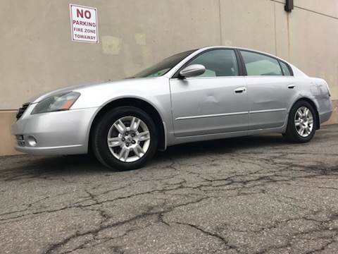 2006 Nissan Altima for sale at International Auto Sales in Hasbrouck Heights NJ