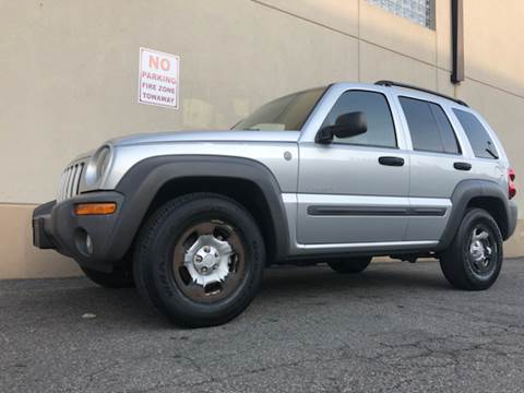 2004 Jeep Liberty for sale at International Auto Sales in Hasbrouck Heights NJ