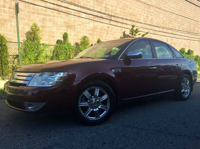 2008 Ford Taurus for sale at International Auto Sales in Hasbrouck Heights NJ