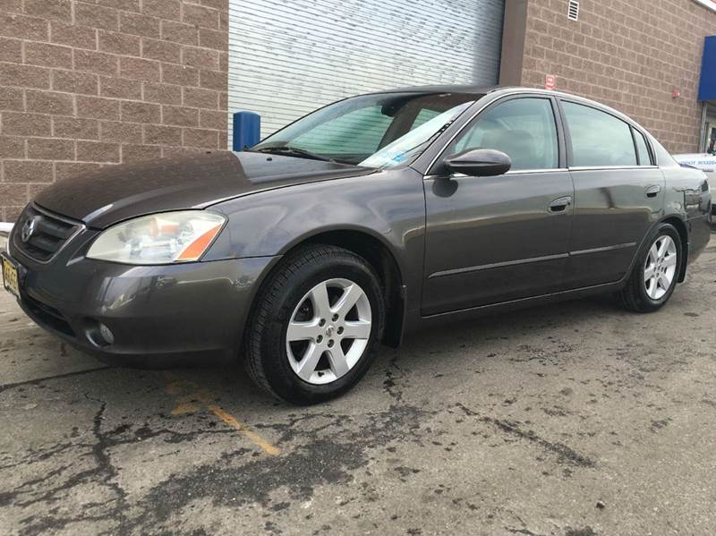 2004 Nissan Altima for sale at International Auto Sales in Hasbrouck Heights NJ