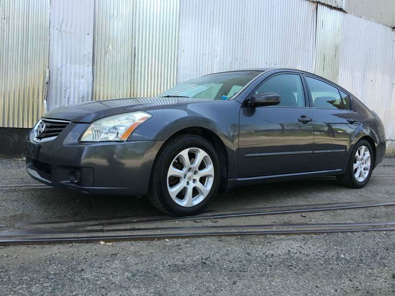 2007 Nissan Maxima for sale at International Auto Sales in Hasbrouck Heights NJ