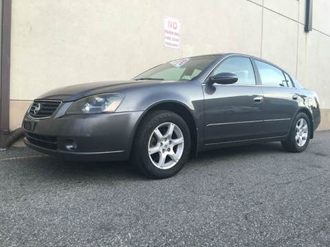 2005 Nissan Altima for sale at International Auto Sales in Hasbrouck Heights NJ