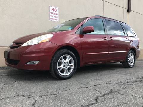 2006 Toyota Sienna for sale at International Auto Sales in Hasbrouck Heights NJ
