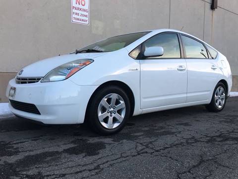 2009 Toyota Prius for sale at International Auto Sales in Hasbrouck Heights NJ