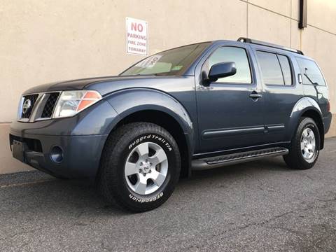 2006 Nissan Pathfinder for sale at International Auto Sales in Hasbrouck Heights NJ