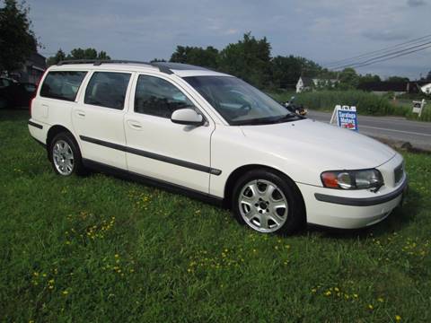 2001 Volvo V70 for sale at Saratoga Motors in Gansevoort NY