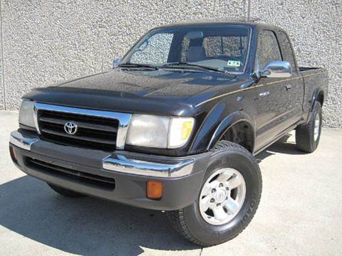 1998 Toyota Tacoma for sale at Avenue Auto Group in Dallas TX