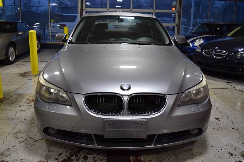 2004 BMW 5 Series 525i