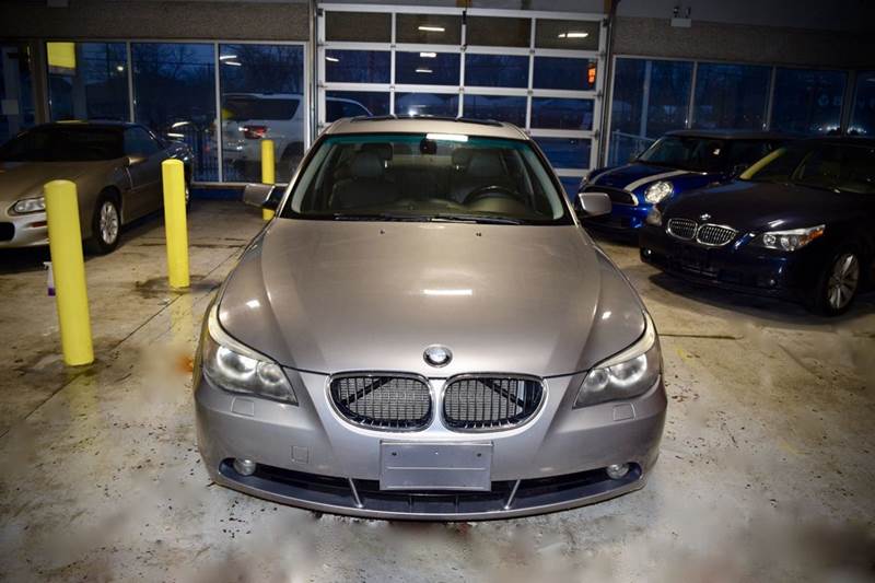 2004 BMW 5 Series 525i