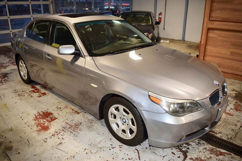 2004 BMW 5 Series 525i