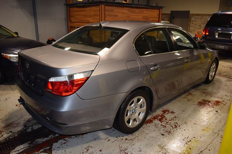 2004 BMW 5 Series 525i