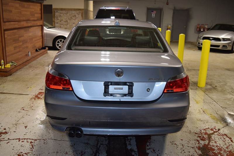 2004 BMW 5 Series 525i