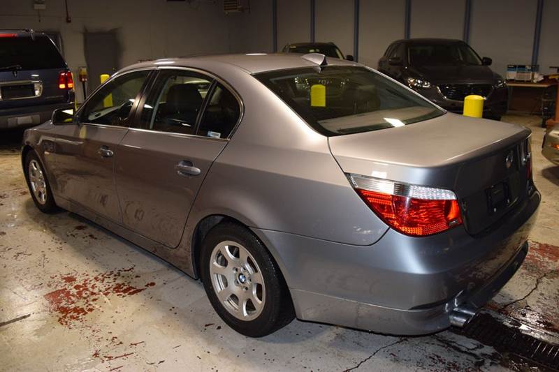 2004 BMW 5 Series 525i