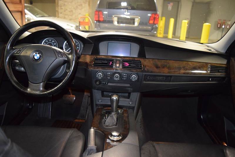 2004 BMW 5 Series 525i