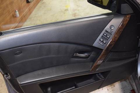 2004 BMW 5 Series 525i