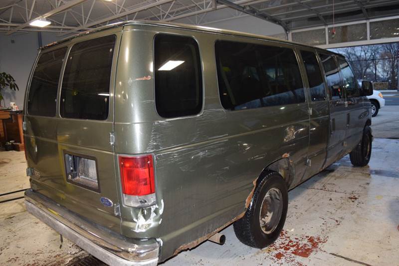 2003 Ford E-Series Wagon