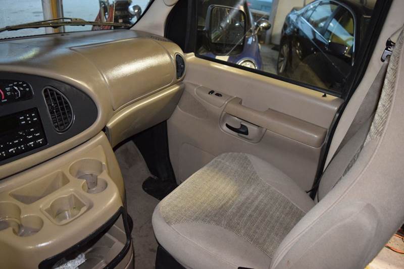 2003 Ford E-Series Wagon