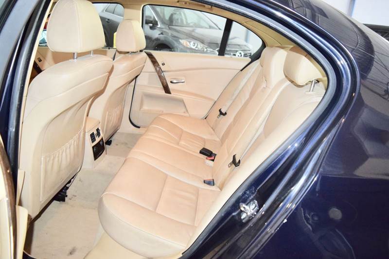 2005 BMW 5 Series 545i