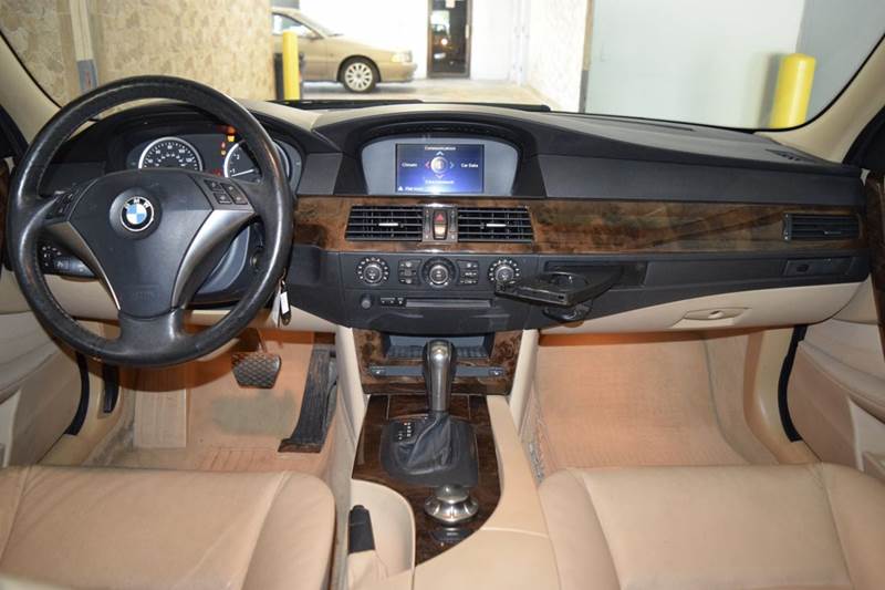 2005 BMW 5 Series 545i
