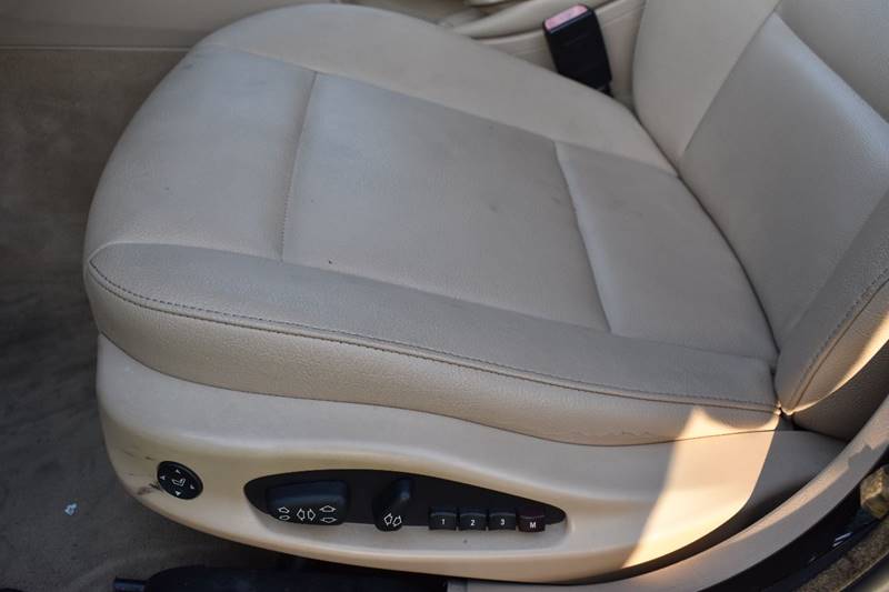 2005 BMW 3 Series 325i