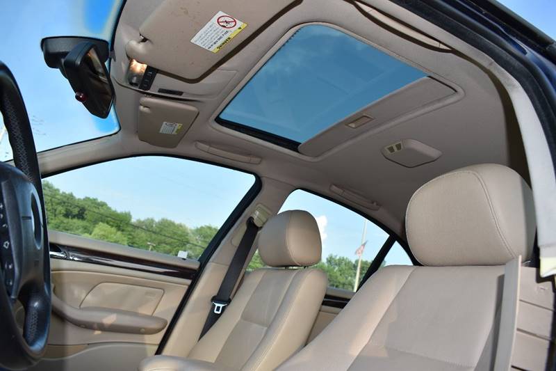 2005 BMW 3 Series 325i