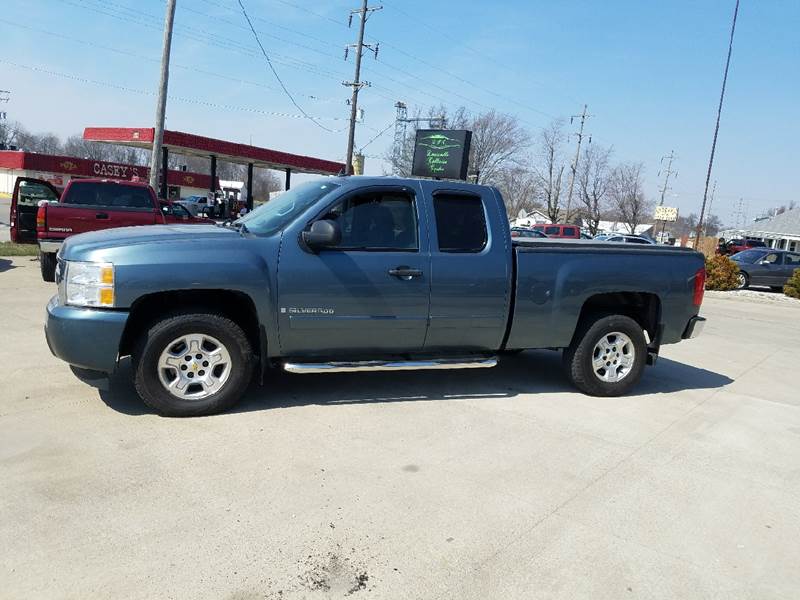 2008 Chevrolet Silverado 1500 for sale at SPEEDY'S USED CARS INC. in Louisville IL