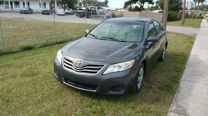 2010 Toyota Camry for sale at GOLDEN GATE AUTOMOTIVE,LLC in Zephyrhills FL
