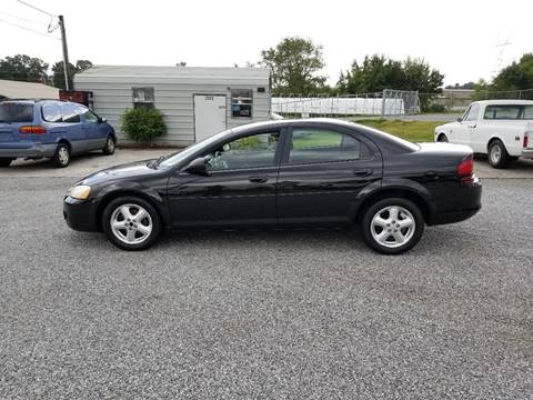 2004 Dodge Stratus for sale at CAR-MART AUTO SALES in Maryville TN