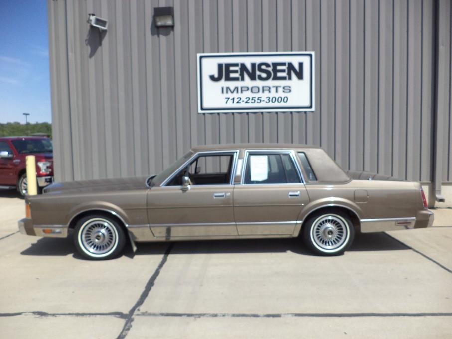 1989 Lincoln Town Car