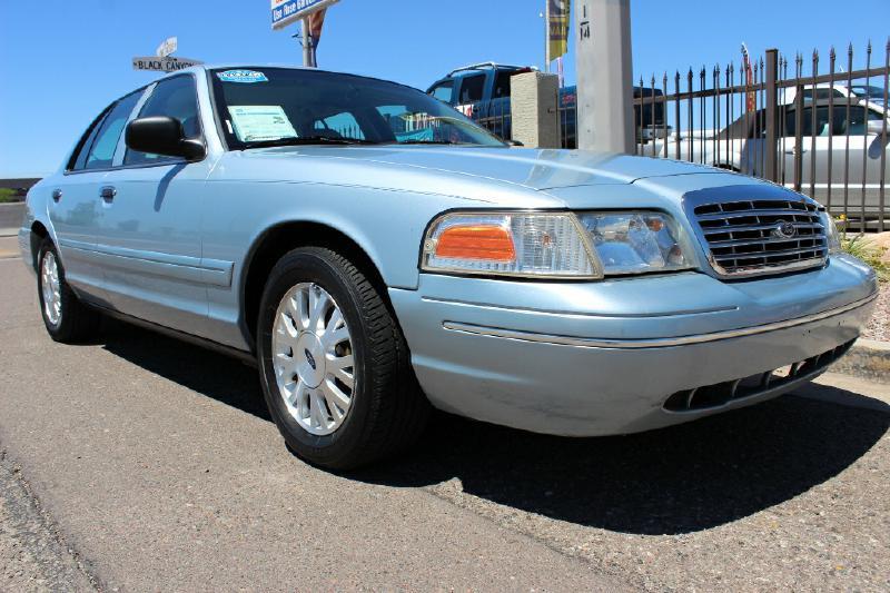 2004 Ford Crown Victoria LX